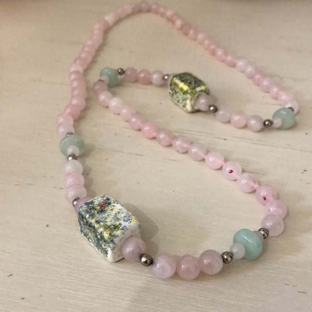 Vintage pink beaded necklace